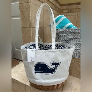 NWT Vineyard Vines Collaboration with Target Picnic Tote